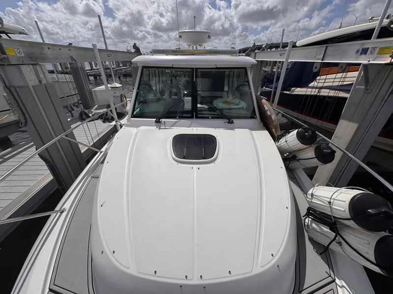 Slide: The Image of Boston Whaler 315 CONQUEST 2014 - 34