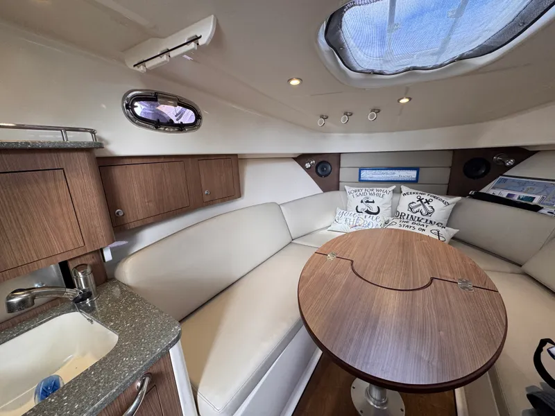 Slide: The Image of Boston Whaler 315 CONQUEST 2014 - 39