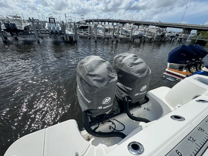 Slide: The Image of Boston Whaler 315 CONQUEST 2014 - 4