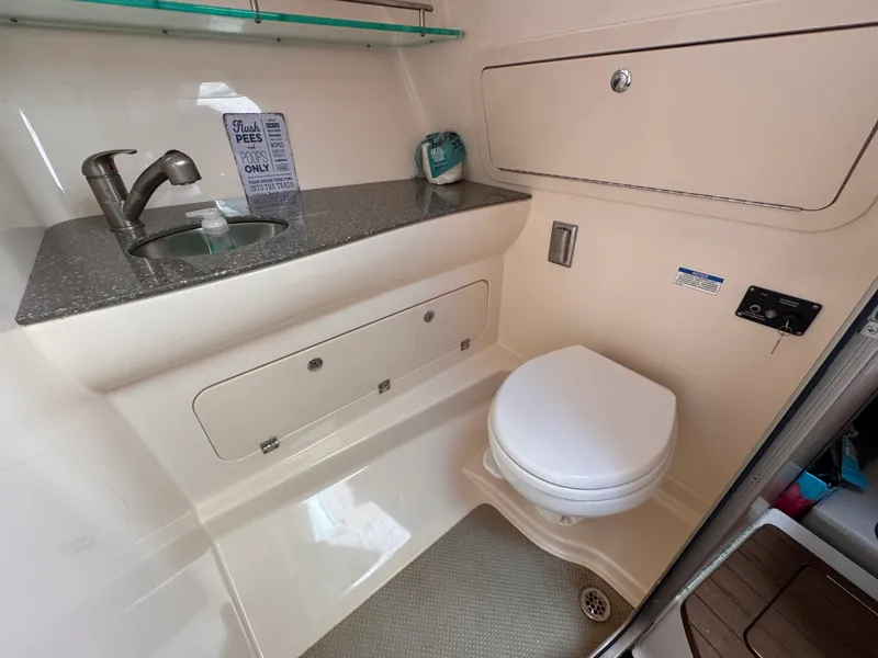 Slide: The Image of Boston Whaler 315 CONQUEST 2014 - 46