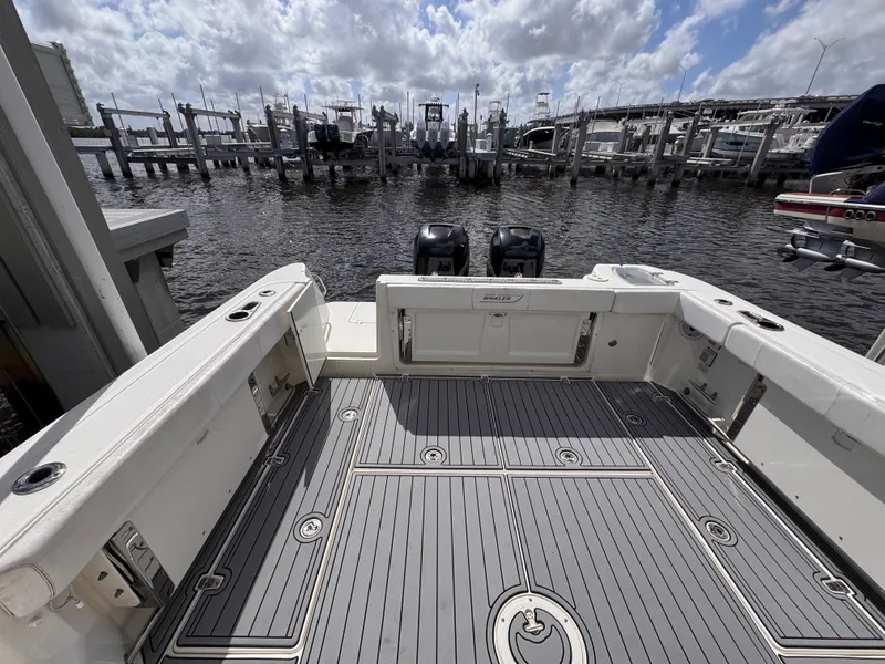 Slide: The Image of Boston Whaler 315 CONQUEST 2014 - 9