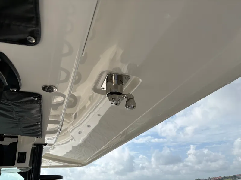 Slide: The Image of Boston Whaler 380 Outrage 2026 - 24