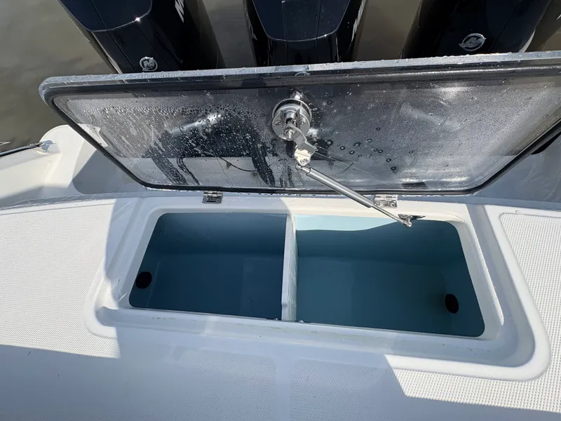 Slide: The Image of Boston Whaler 380 Outrage 2026 - 28