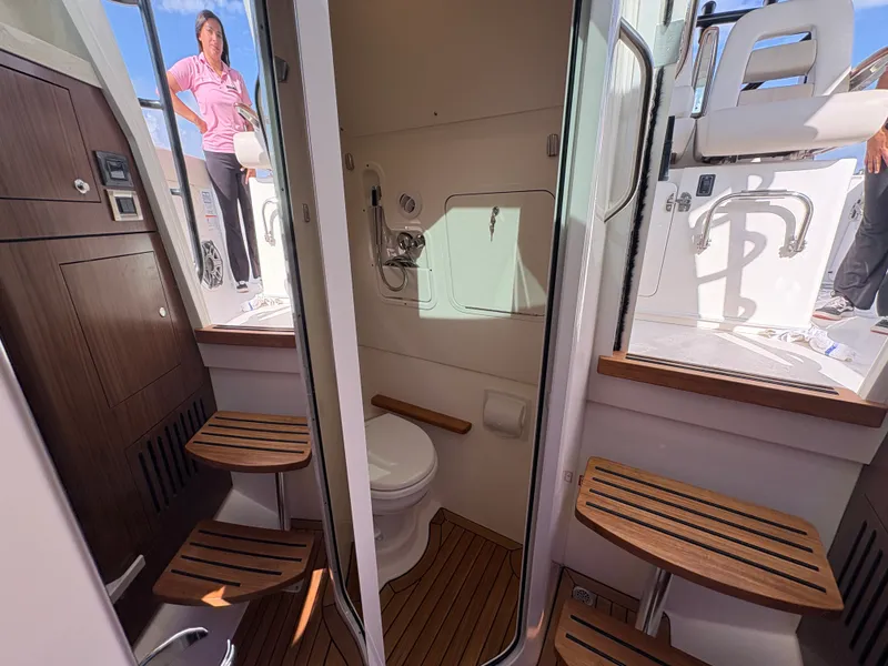 Slide: The Image of Boston Whaler 380 Outrage 2026 - 37