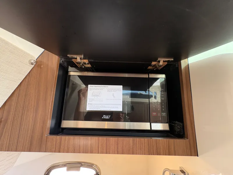Slide: The Image of Boston Whaler 380 Outrage 2026 - 42