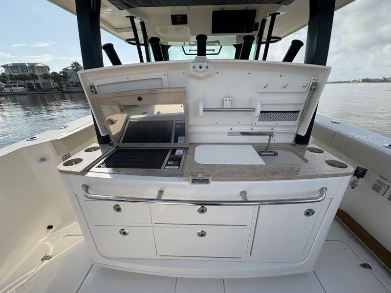 Slide: The Image of Boston Whaler 380 Outrage 2026 - 52