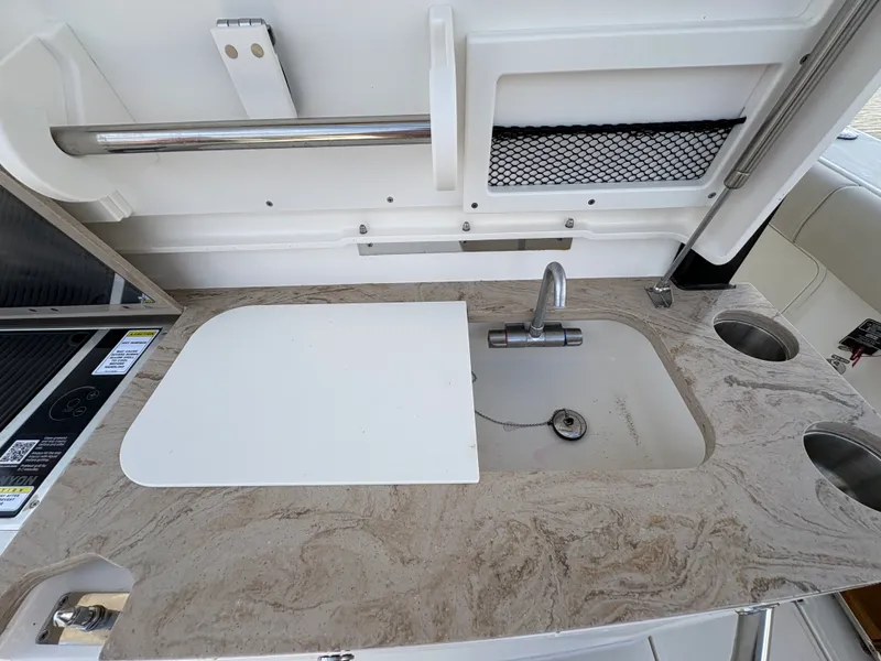 Slide: The Image of Boston Whaler 380 Outrage 2026 - 53