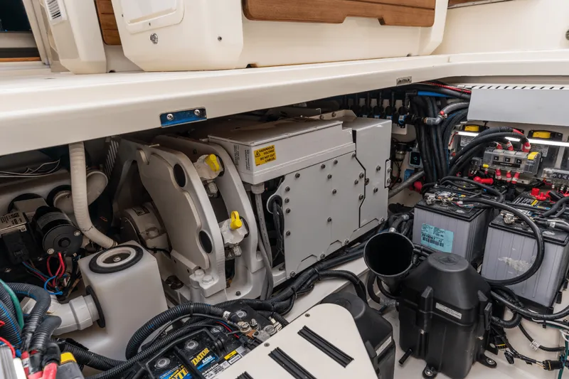 Slide: The Image of Boston Whaler 380 Realm 2026 - 103