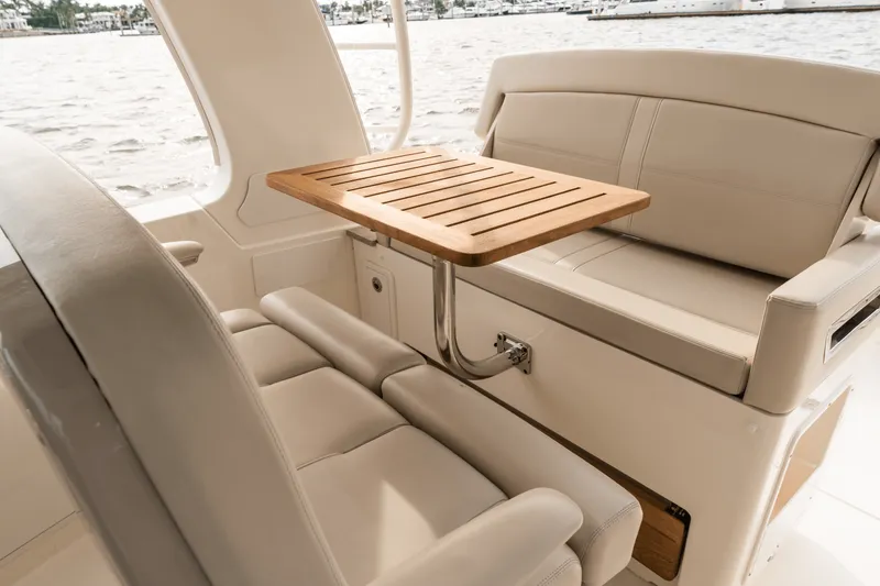 Slide: The Image of Boston Whaler 380 Realm 2026 - 110