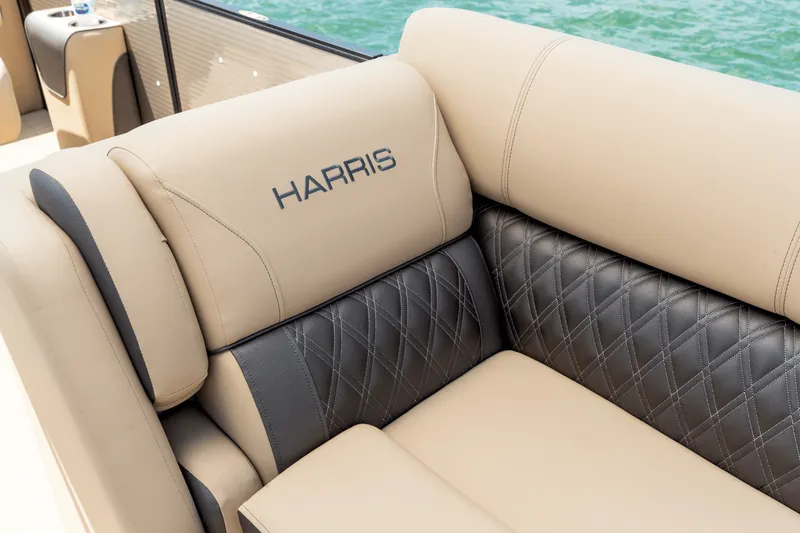 Slide: The Image of Harris Sunliner 250 2026 - 19