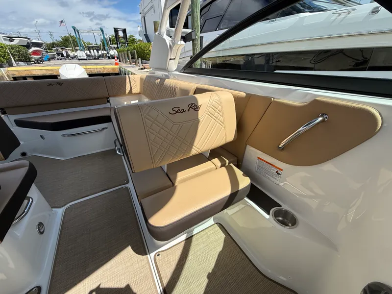 Slide: The Image of Sea Ray SDX 250 Outboard 2026 - 25