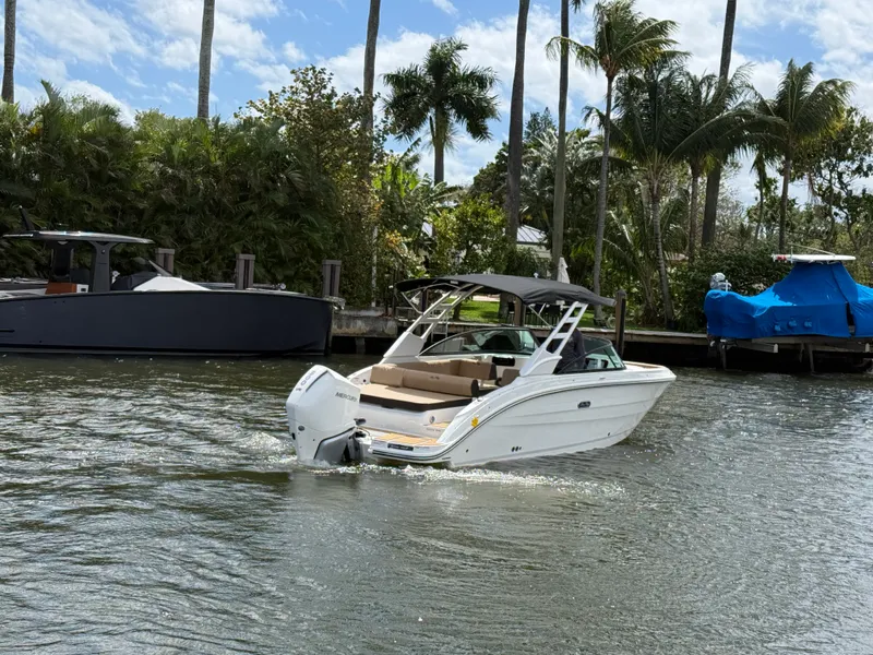 Slide: The Image of Sea Ray SDX 250 Outboard 2026 - 4