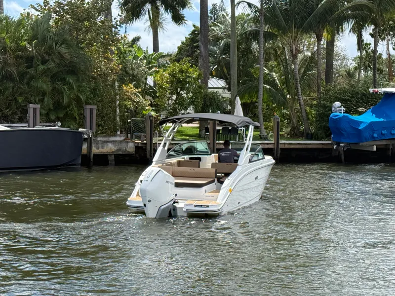 Slide: The Image of Sea Ray SDX 250 Outboard 2026 - 6