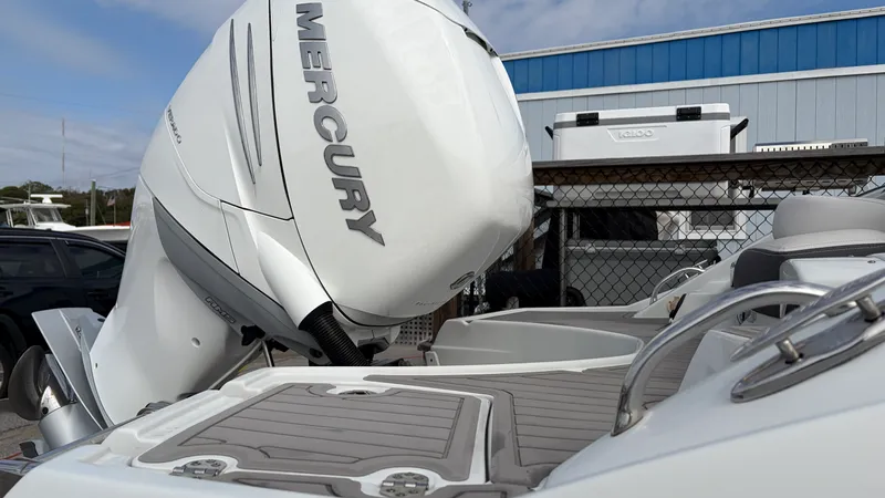 Slide: The Image of Crownline Boats 270 XSS 2021 - 13
