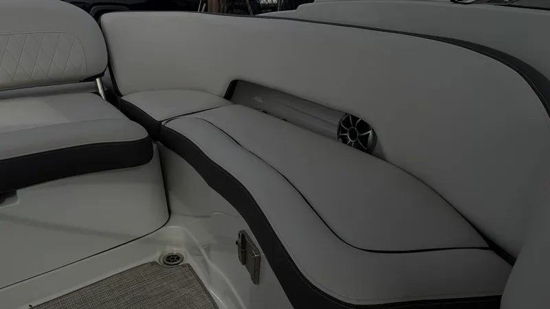 Slide: The Image of Crownline Boats 270 XSS 2021 - 17