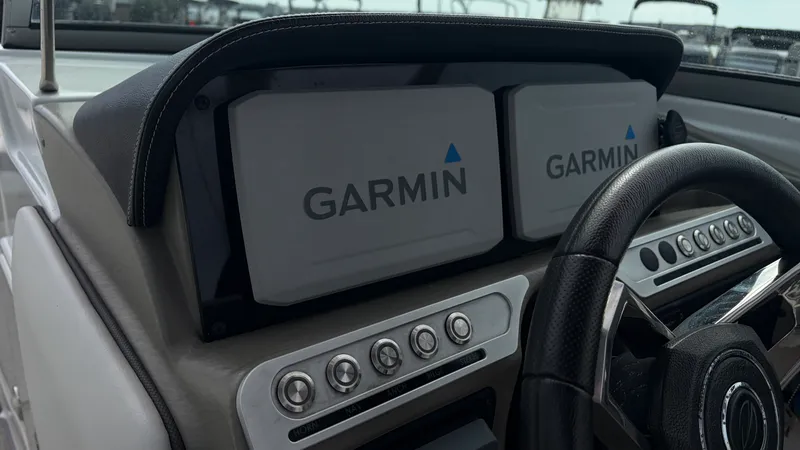 Slide: The Image of Crownline Boats 270 XSS 2021 - 22