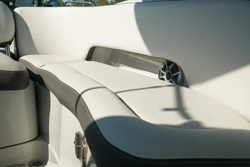 Slide: The Image of Crownline Boats 270 XSS 2021 - 28