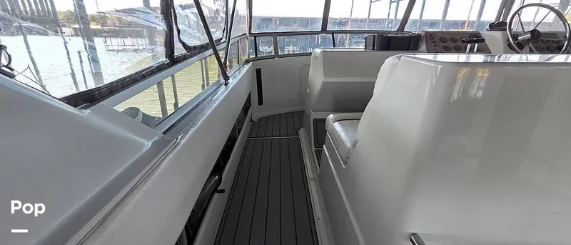 Slide: The Image of Carver Yachts 370 Aft Cabin 1996 - 16842592