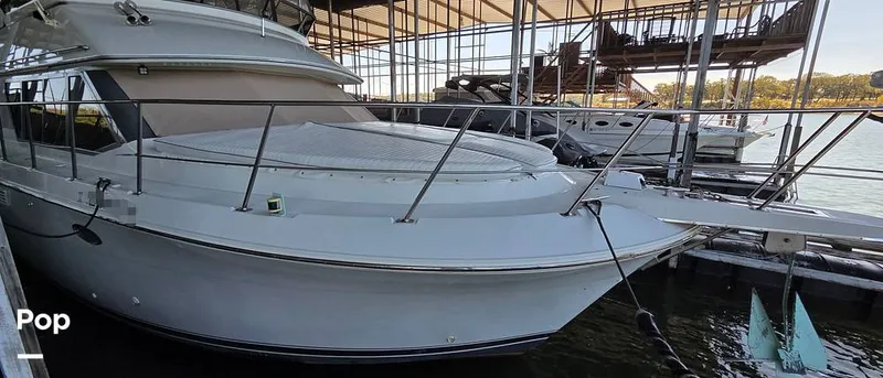 Slide: The Image of Carver Yachts 370 Aft Cabin 1996 - 16842575