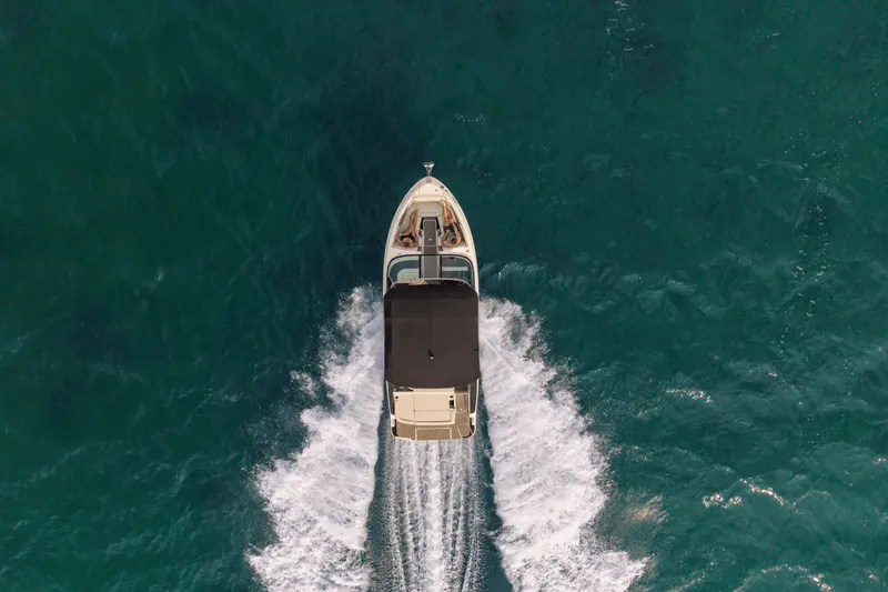 Slide: The Image of Sea Ray SLX 280 2026 - 42