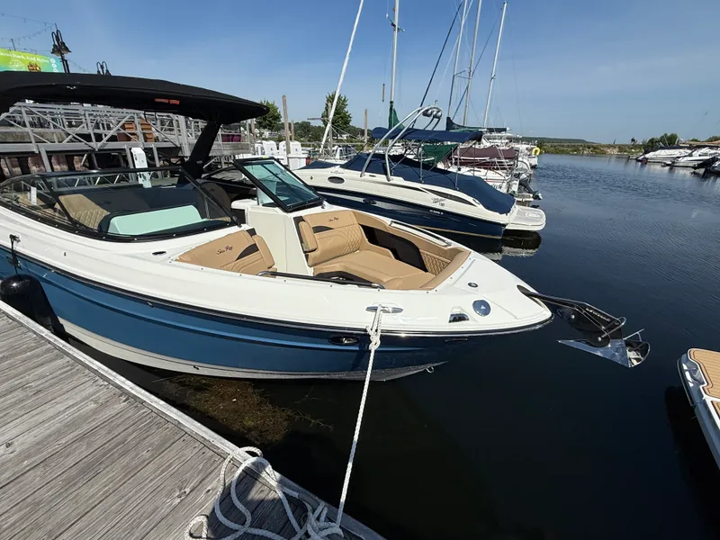 Slide: The Image of Sea Ray SLX 280 2026 - 3