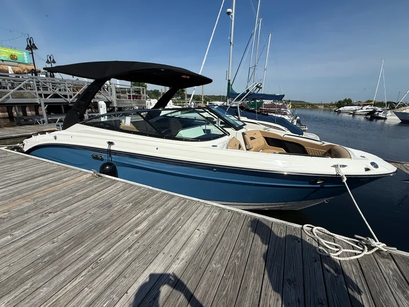 The Image of Sea Ray SLX 280 2026 - 0