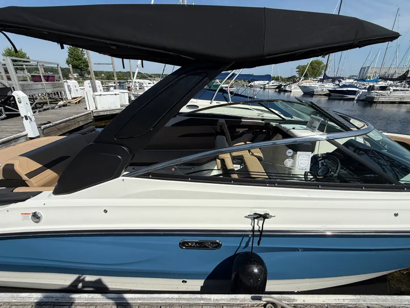 Slide: The Image of Sea Ray SLX 280 2026 - 8
