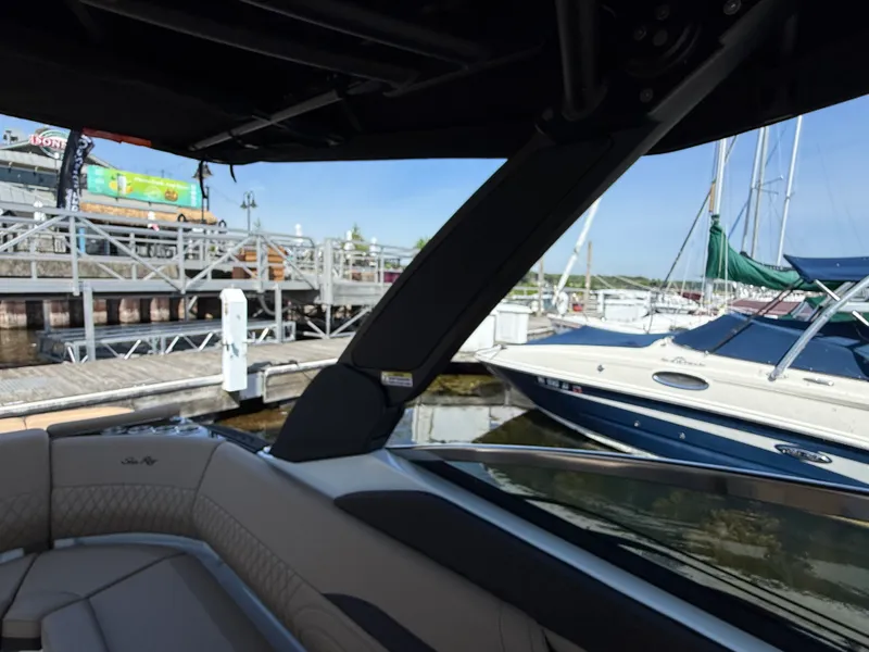 Slide: The Image of Sea Ray SLX 280 2026 - 61