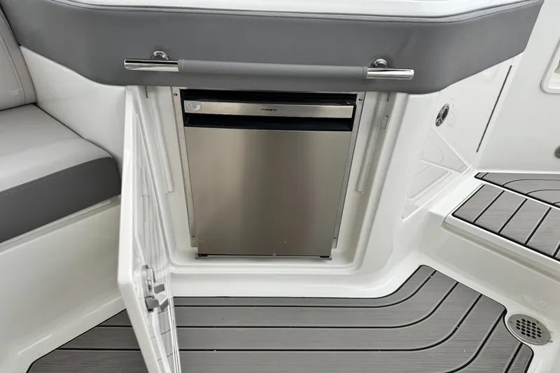 Slide: The Image of Sea Ray SLX 310 Outboard 2026 - 23