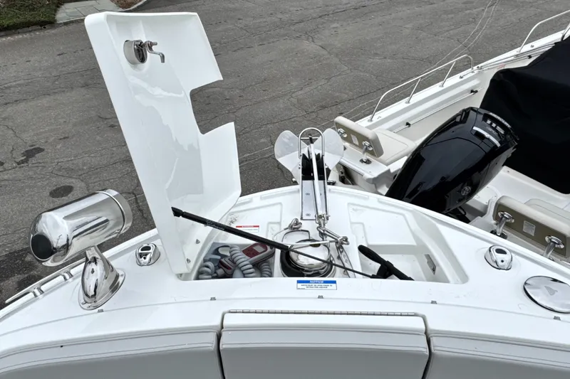 Slide: The Image of Sea Ray SLX 310 Outboard 2026 - 46