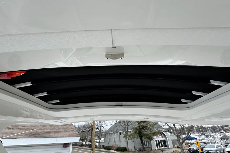 Slide: The Image of Sea Ray SLX 310 Outboard 2026 - 48