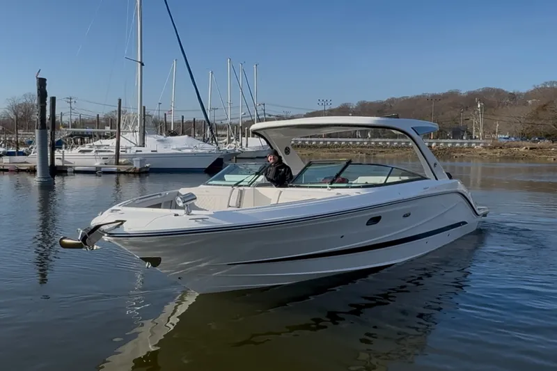 Slide: The Image of Sea Ray SLX 310 Outboard 2026 - 53