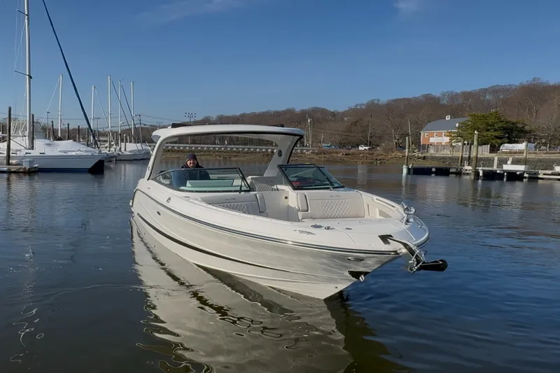 Slide: The Image of Sea Ray SLX 310 Outboard 2026 - 54