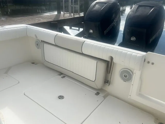 Slide: The Image of Mako 284 CC 2017 - 10