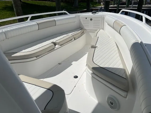 Slide: The Image of Mako 284 CC 2017 - 12