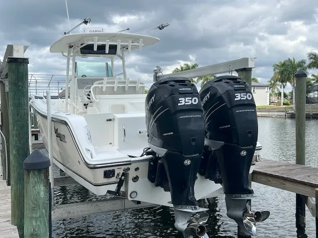 Slide: The Image of Mako 284 CC 2017 - 5