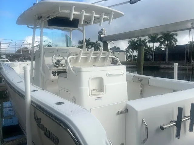 Slide: The Image of Mako 284 CC 2017 - 6