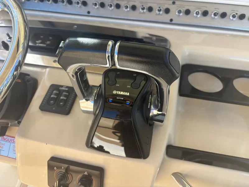 Slide: The Image of Scout 282 XSF 2013 - 12