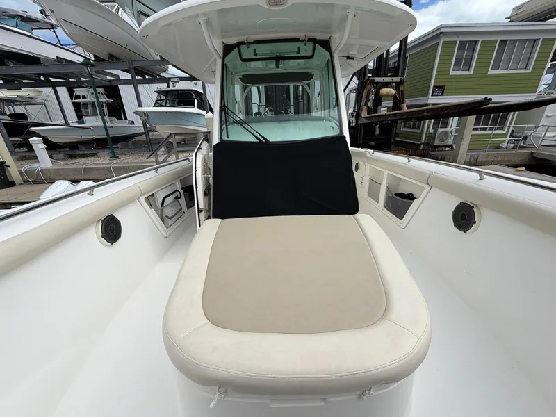 Slide: The Image of Boston Whaler 350 OUTRAGE 2019 - 13