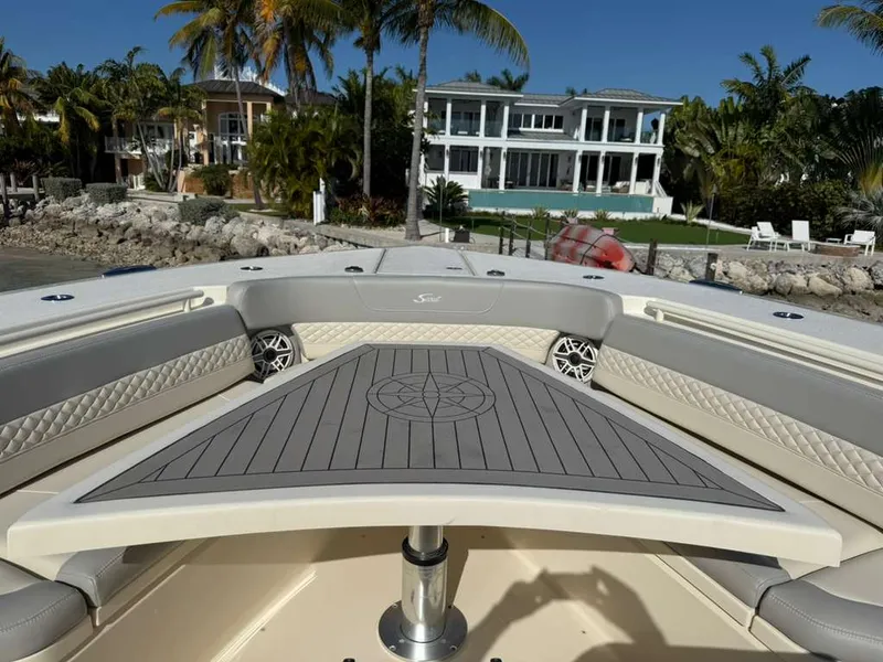 Slide: The Image of Scout 425 LXF 2022 - 16