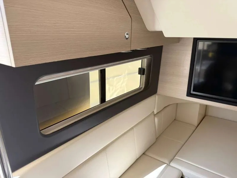 Slide: The Image of Scout 425 LXF 2022 - 31