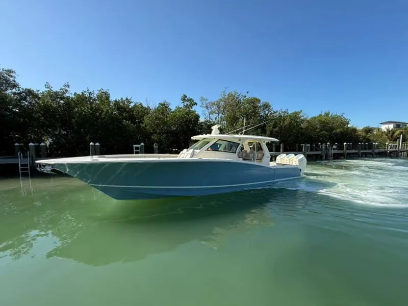 Slide: The Image of Scout 425 LXF 2022 - 4