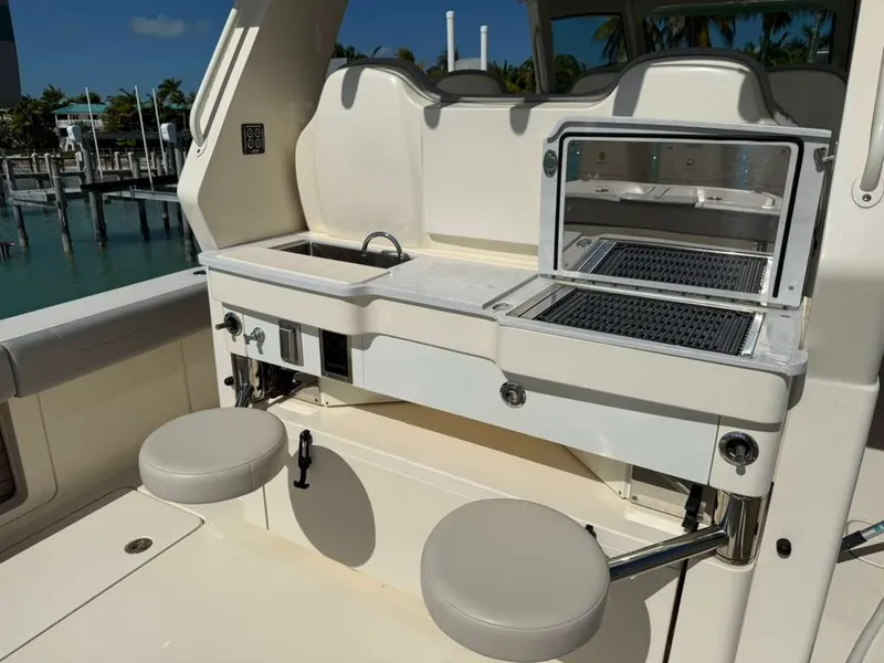 Slide: The Image of Scout 425 LXF 2022 - 42