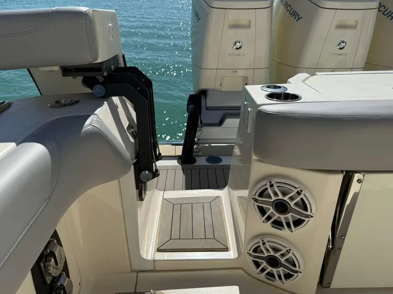 Slide: The Image of Scout 425 LXF 2022 - 49