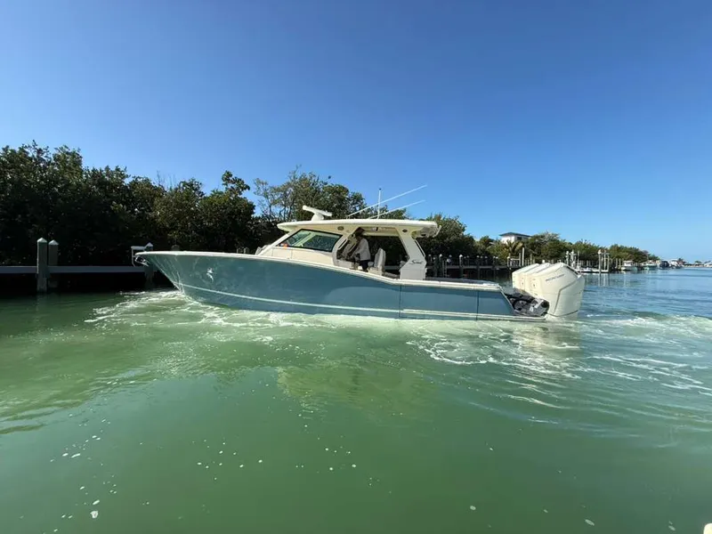 Slide: The Image of Scout 425 LXF 2022 - 5