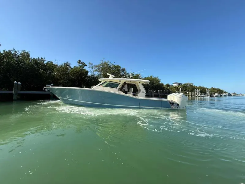 Slide: The Image of Scout 425 LXF 2022 - 57