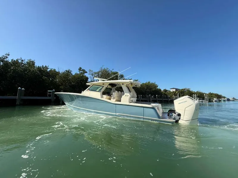 Slide: The Image of Scout 425 LXF 2022 - 6