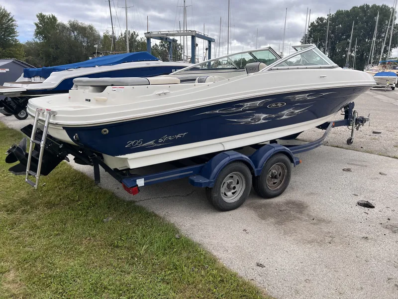Slide: The Image of Sea Ray 205 Sport 2008 - 6