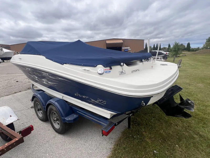 Slide: The Image of Sea Ray 205 Sport 2008 - 7