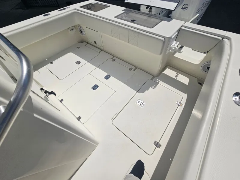 Slide: The Image of SeaVee 320Z 2015 - 17